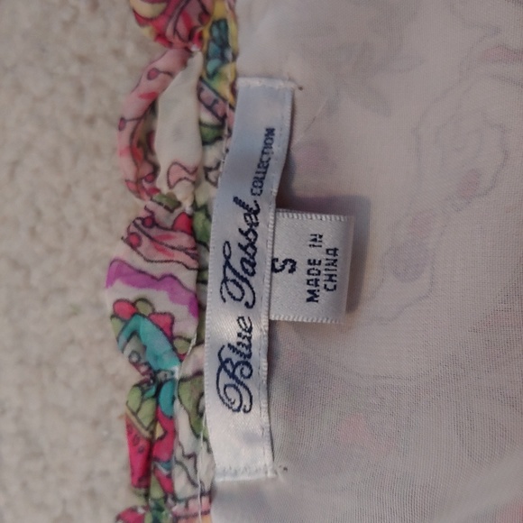 Blue Tassel silky tank - Picture 7 of 7